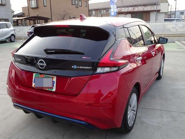 2022 NISSAN LEAF S